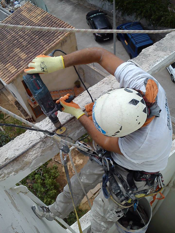 Trabajos de restauración de la estructura del edificio