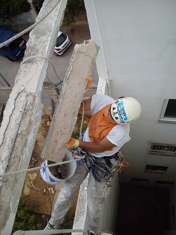 Detalle del daño en la jácena de cimentación