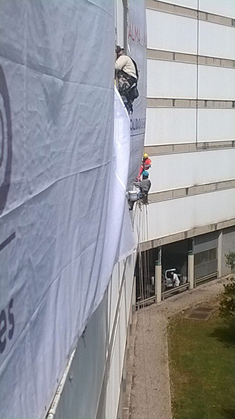 Cartel publicitario de ALDI en el aeropuerto de Palma