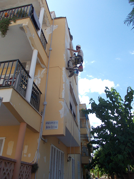 Detalle de la fachada rehabilitada