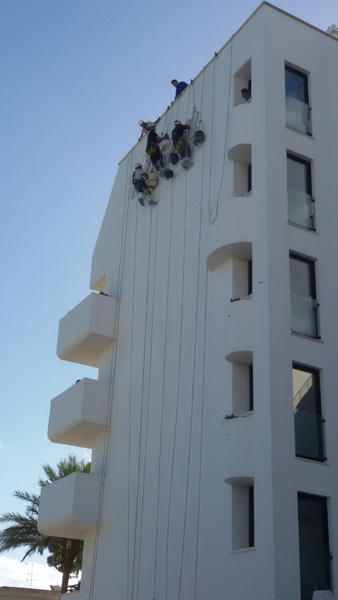 Preparación del acceso en altura en el hotel Edén