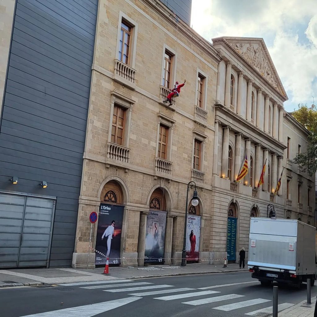 mac 10 trabajos verticales cartel trabajos en altura luces de navidad ayuntamiento de palma