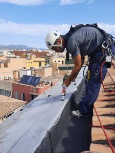 mac 10 trabajos verticales trabajos en altura operario tejado